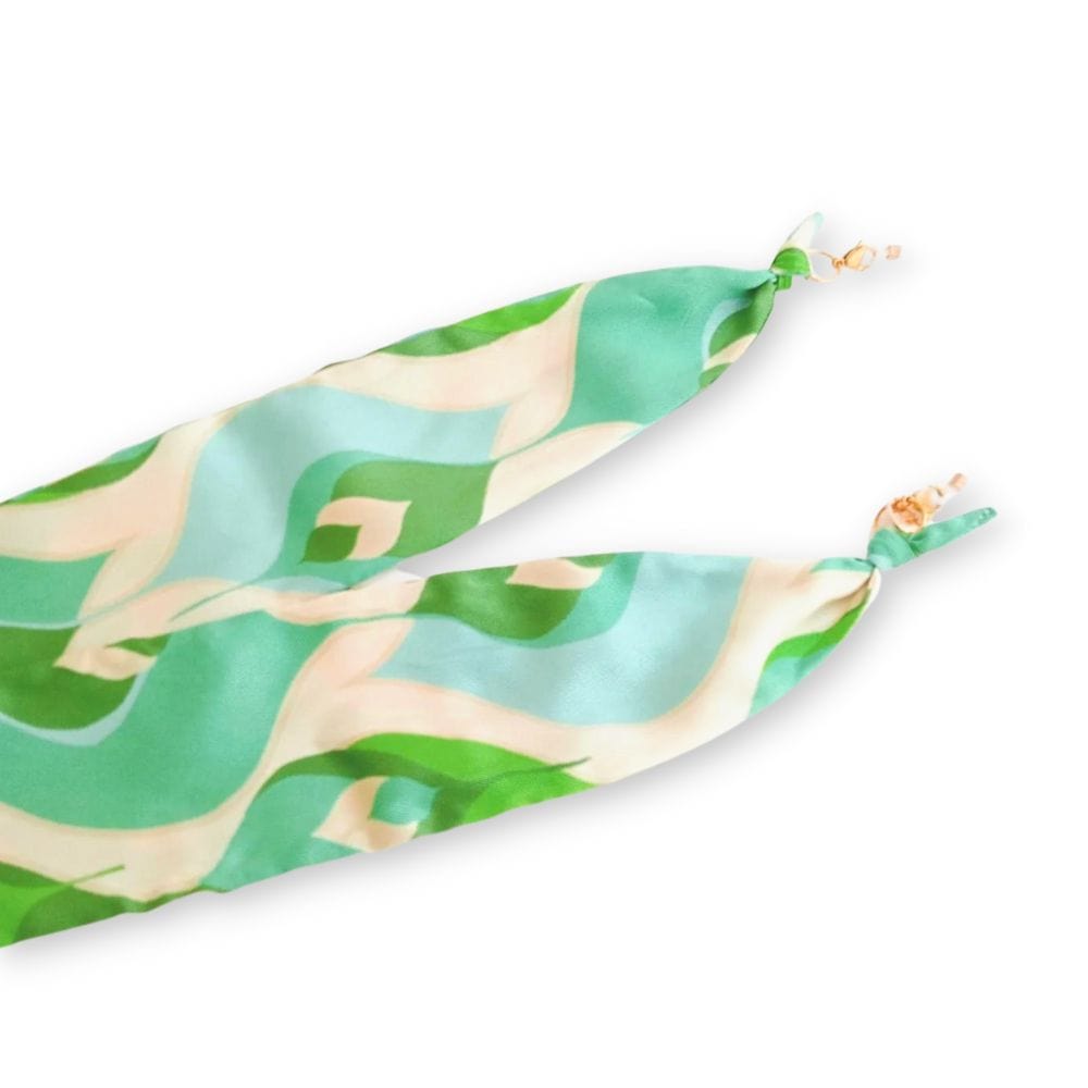 Pañuelo de seda print flores verdes